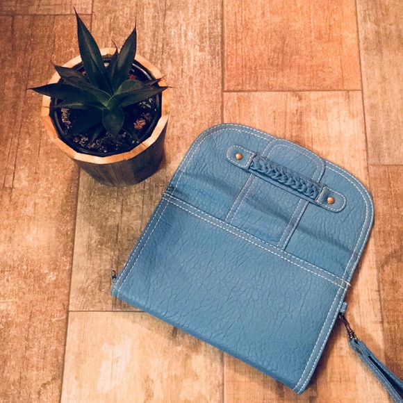 Target Xhilaration Blue Leather Wristlet - Picture 4 of 4